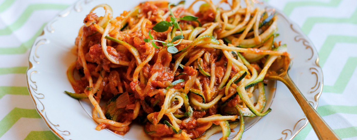 Snabb mejerifri köttfärssås med zoodles