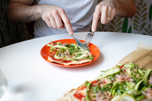 Laxochsparrispizza