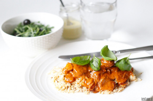 Snabb mejerifri korvstroganoff med blomkålsris