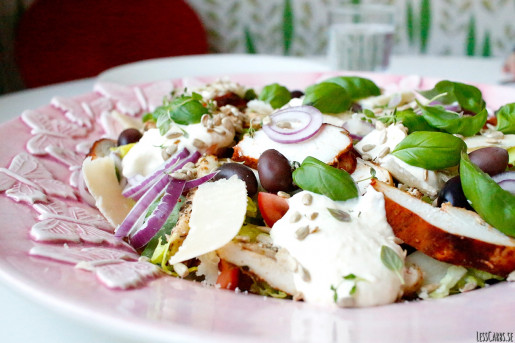Kycklingsallad med parmesanmajonnäs