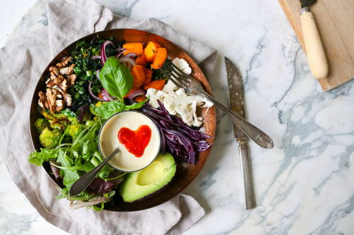 ljummen sallad med tahinidressing