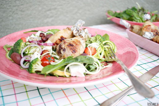 Zoodlesallad med persiljepesto pesto
